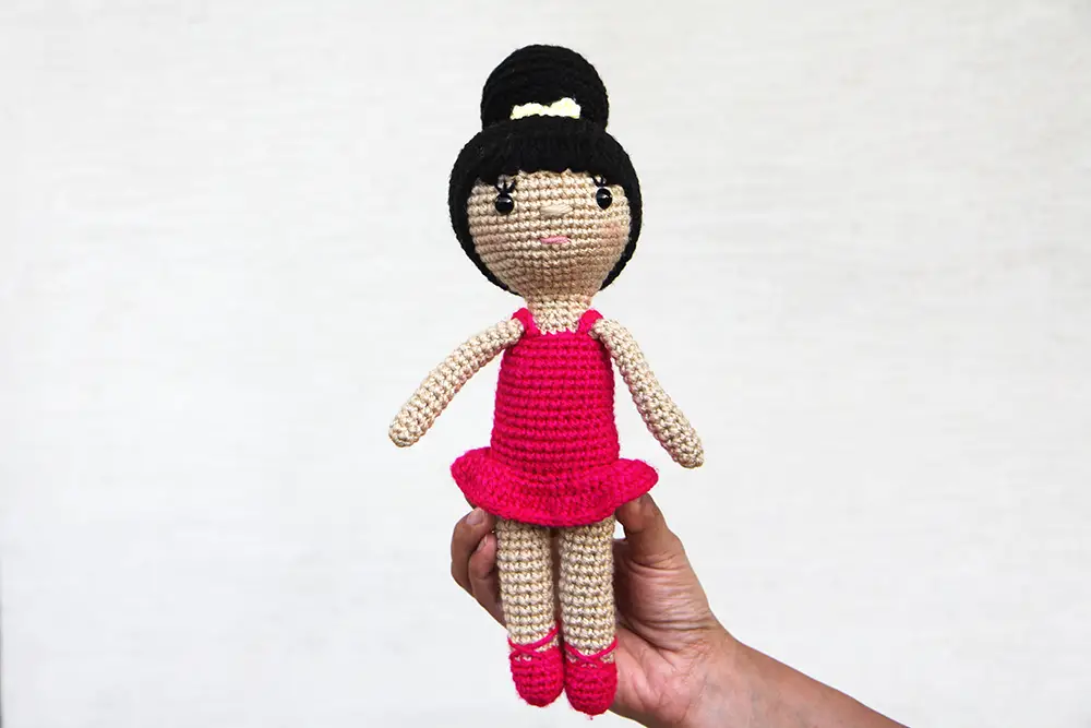 Zoya ballerina doll complete