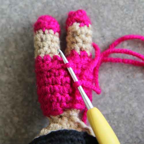 how to insert yarn for your ballerina doll skirt