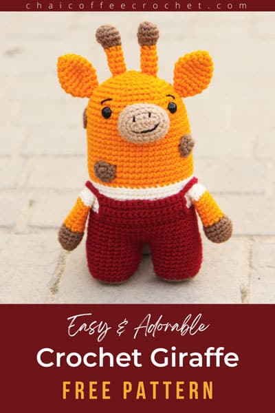 Crochet giraffe in overalls. The text overlay reads: Easy and Adorable Crochet Giraffe Free Pattern