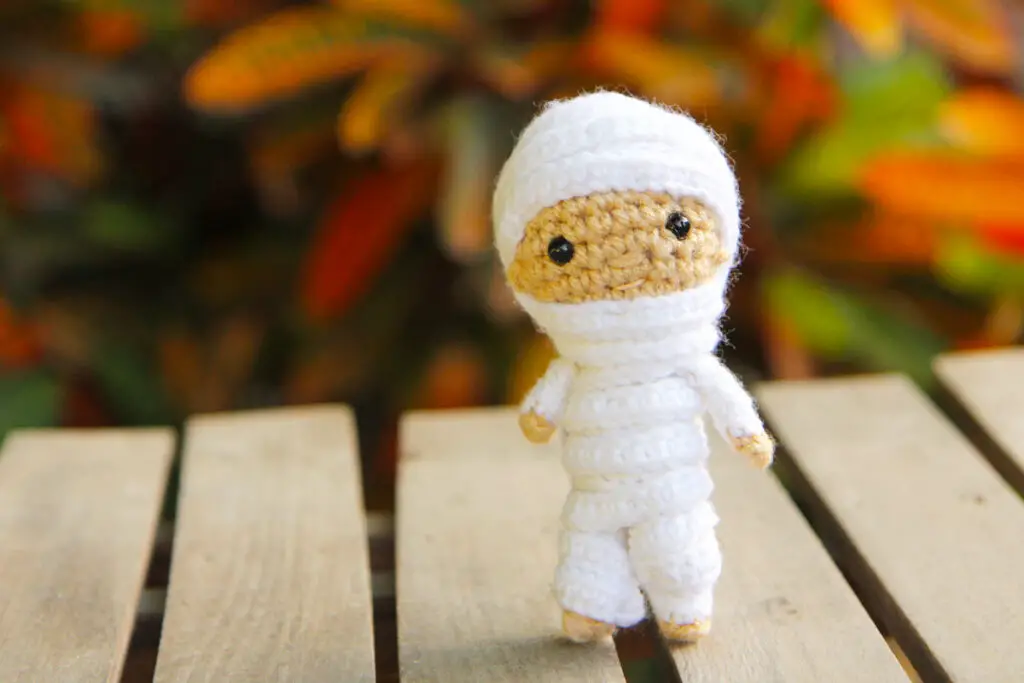 crochet mummy Halloween amigurumi doll