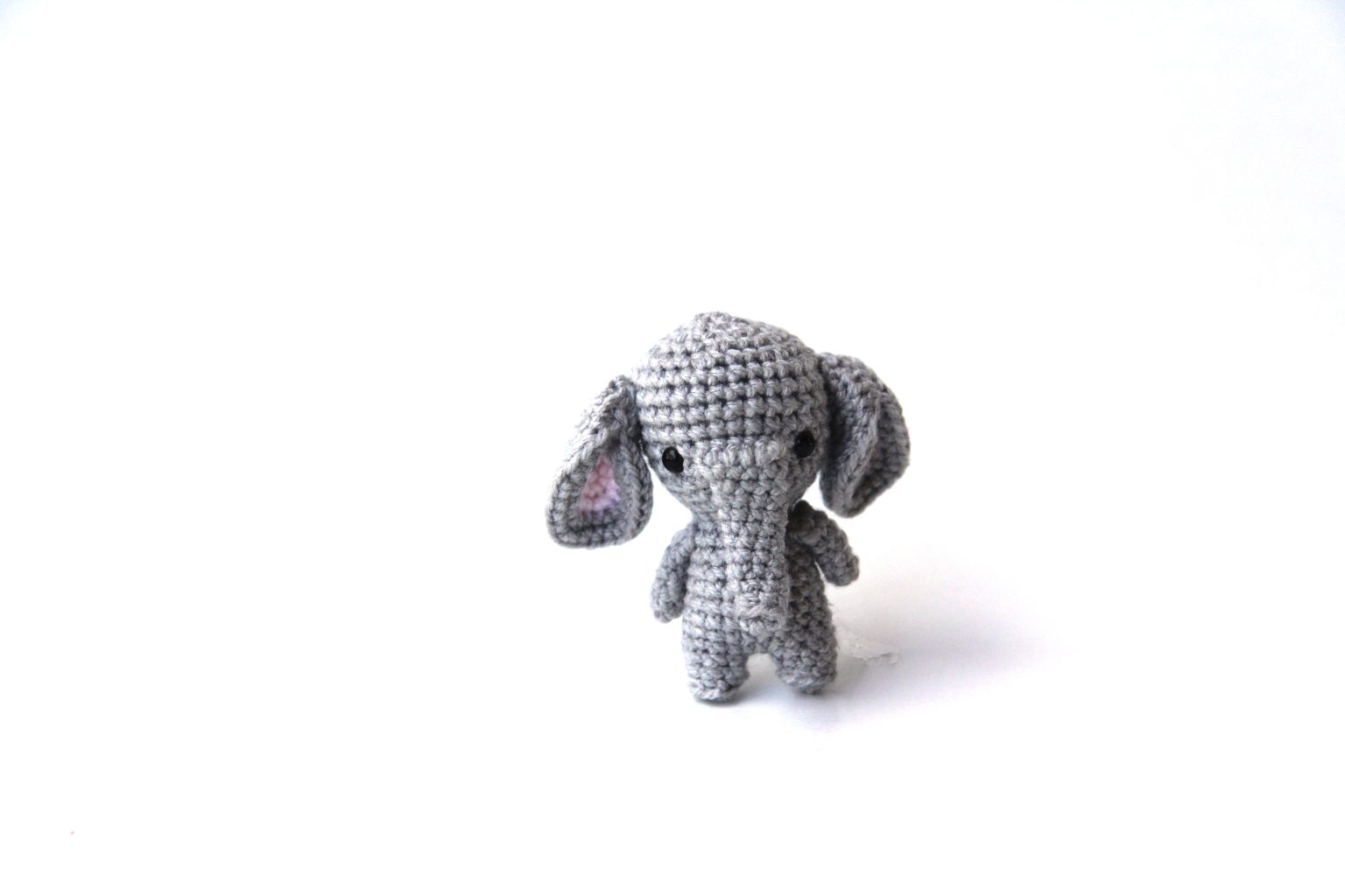 Small Crochet Elephant Kozu Palm Pets (Free Pattern!)