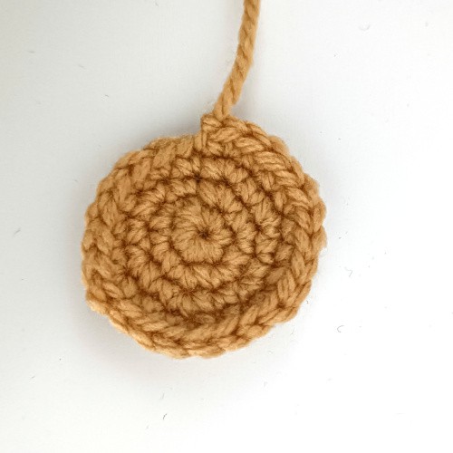 crochet circle for the second part of the guitar