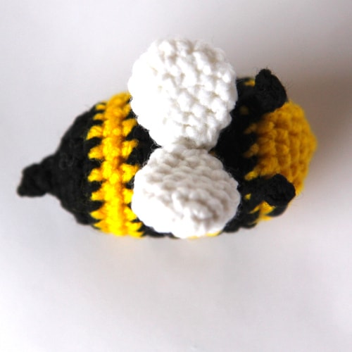 Placement of crochet bee wings