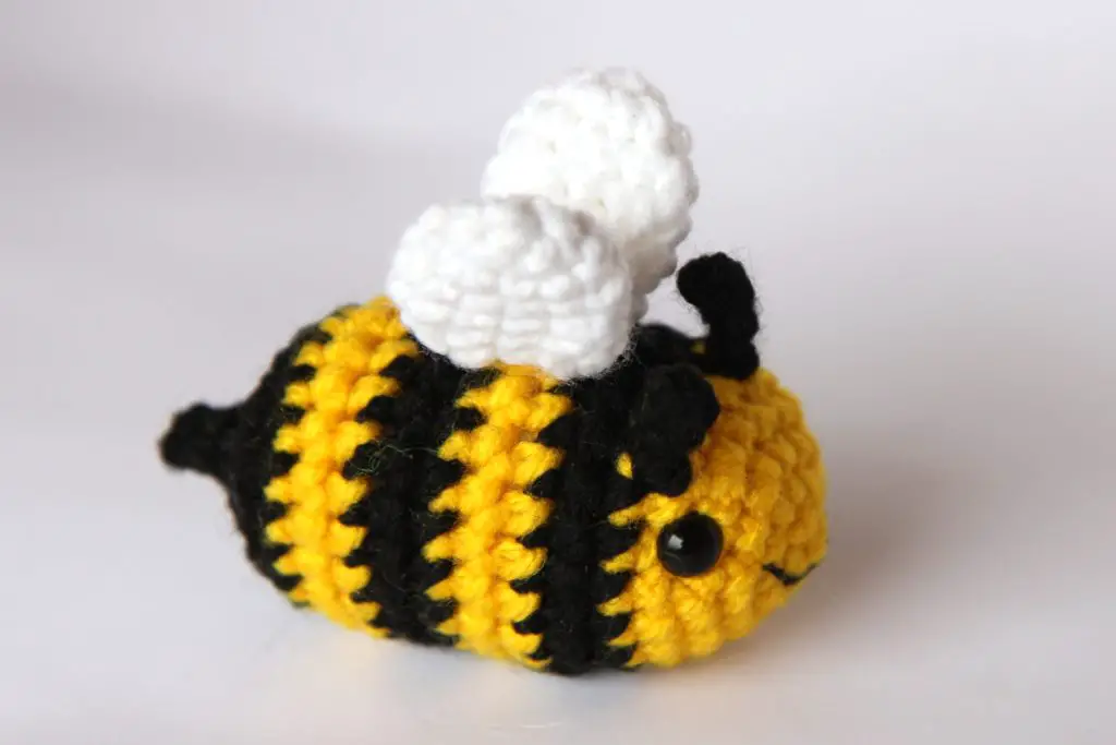small crochet bee with a stinger