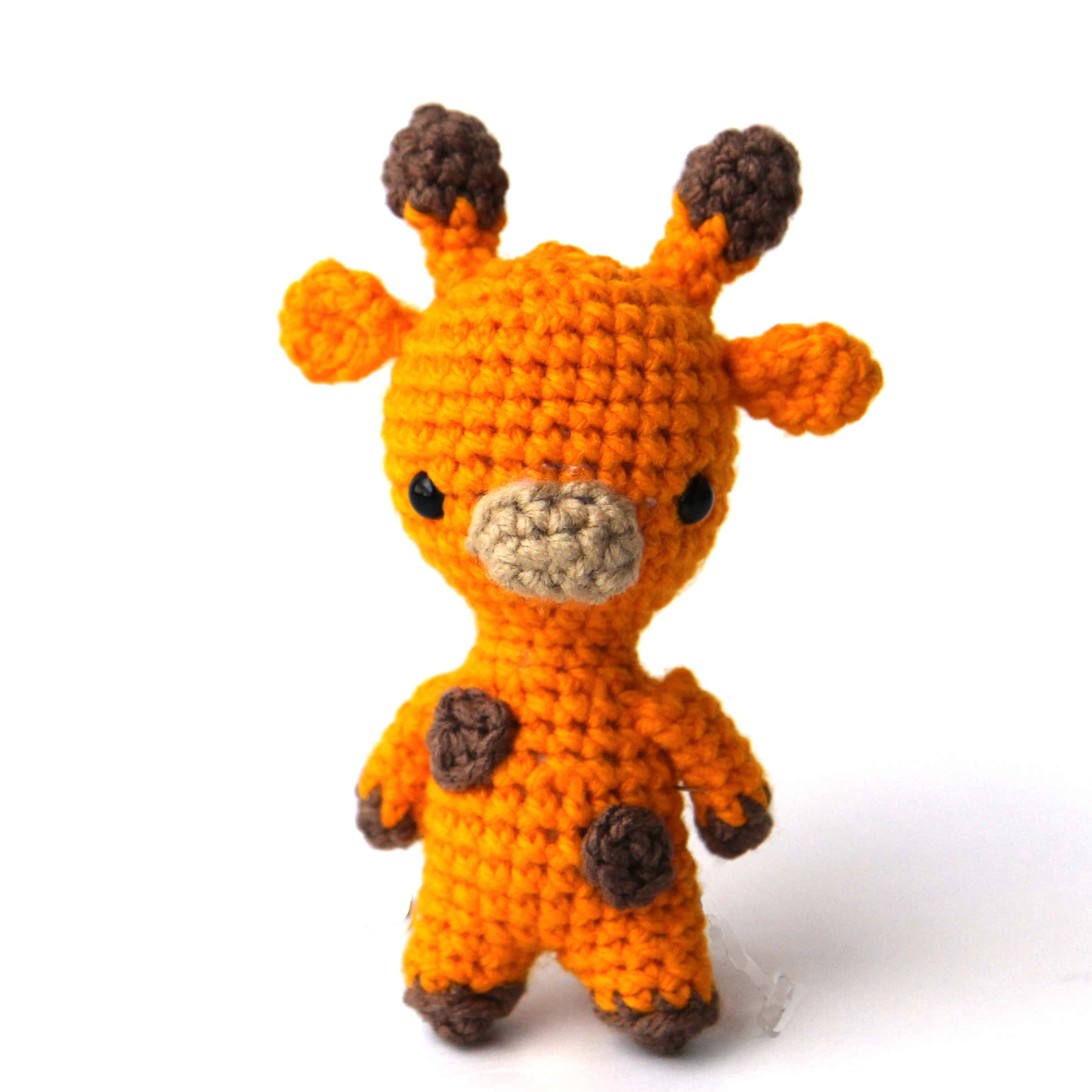 small crochet giraffe