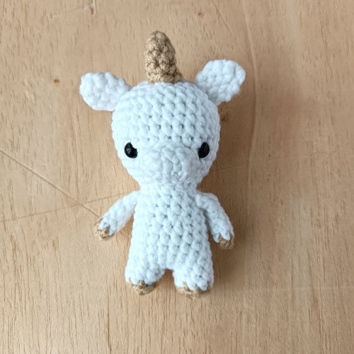 amigurumi unicorn horn and ear placements