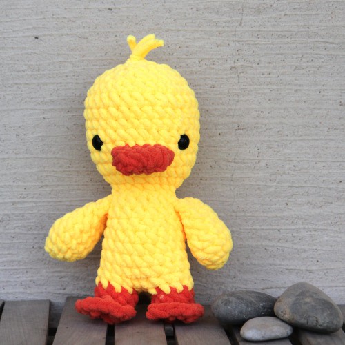 crochet duck with plush yarn