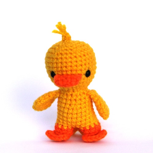 small crochet duck